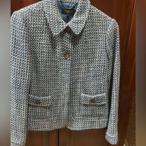 EUC Women’s size 10 Talbots Blazer!